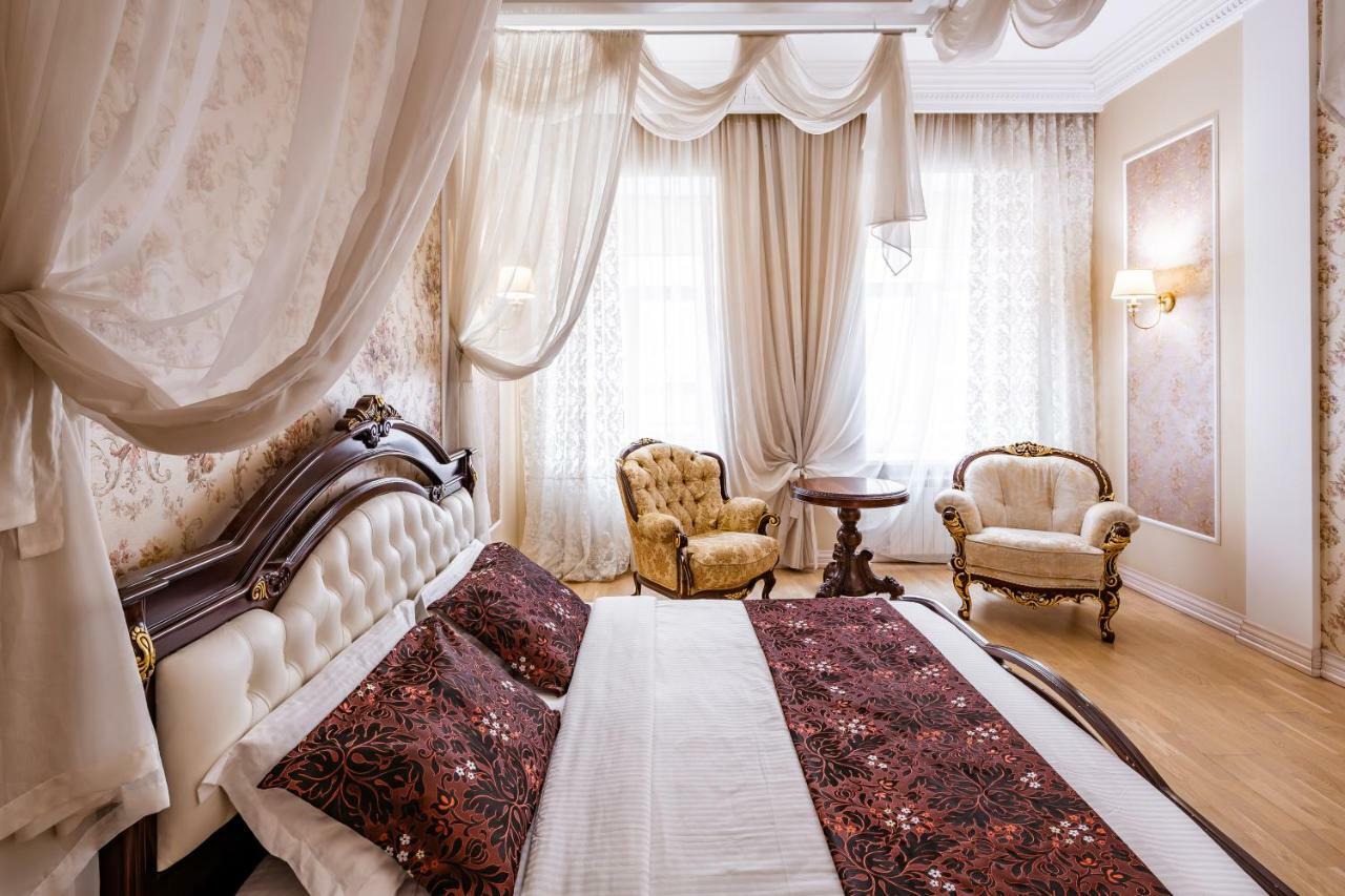 Romari Проспект Свободи 31 Leópolis Exterior foto