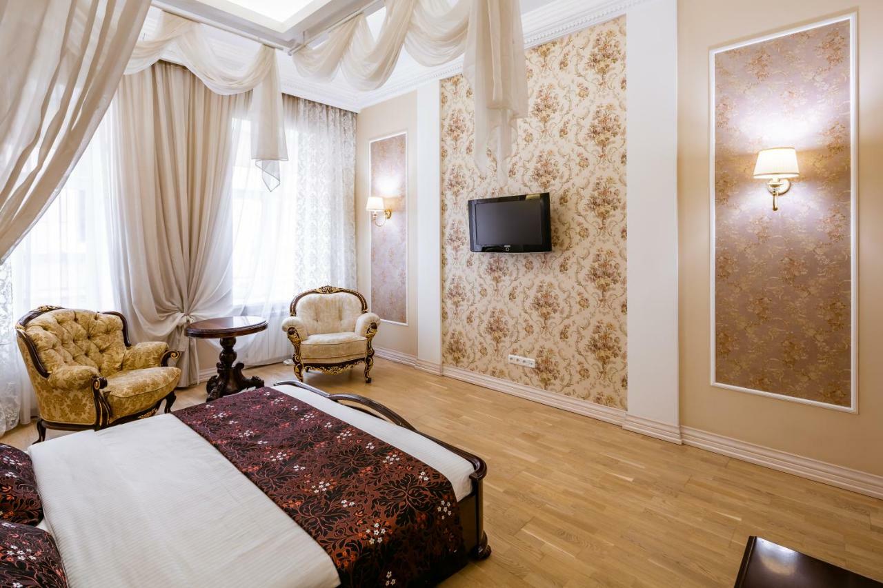 Romari Проспект Свободи 31 Leópolis Exterior foto