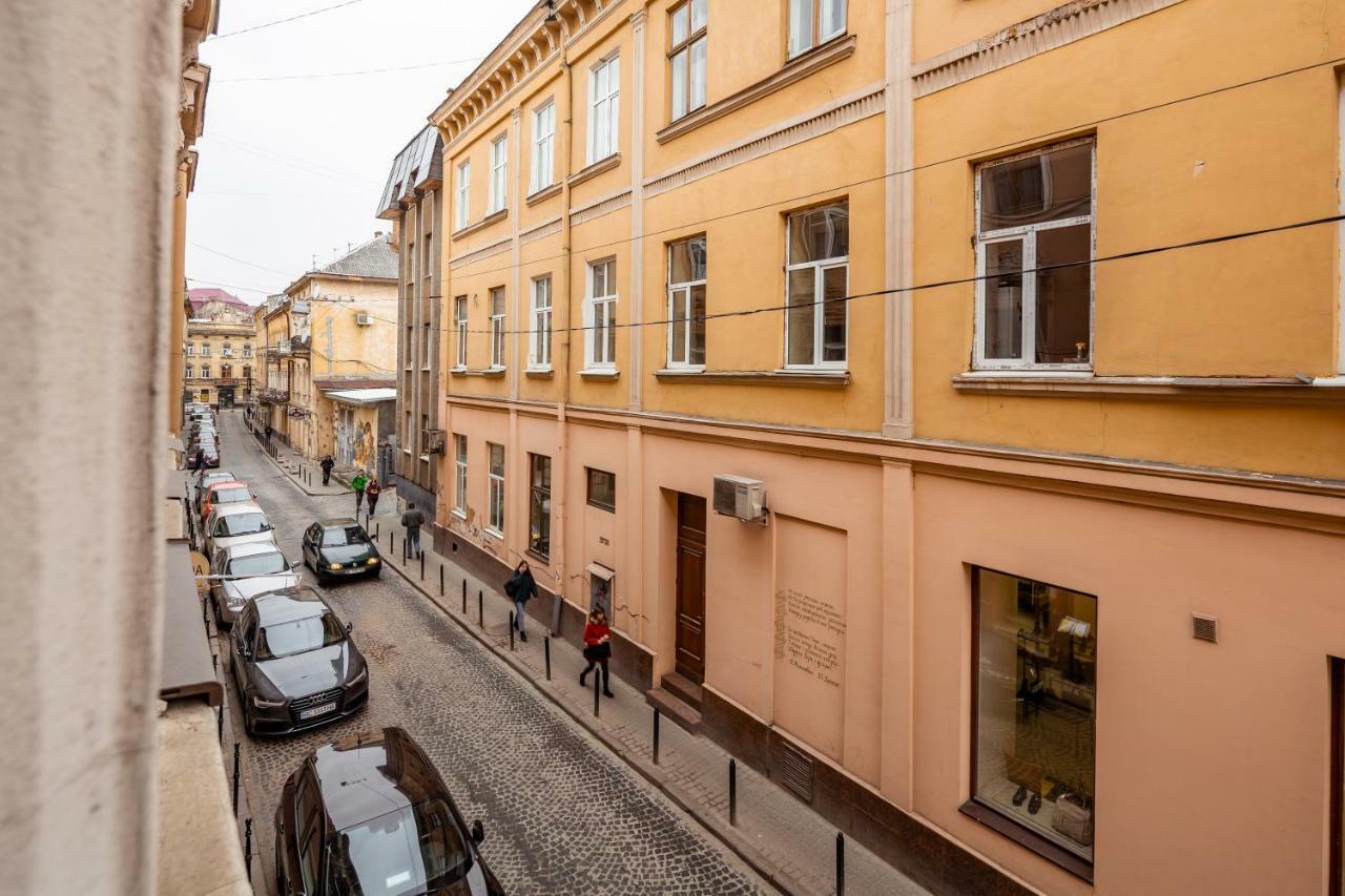 Romari Проспект Свободи 31 Leópolis Exterior foto