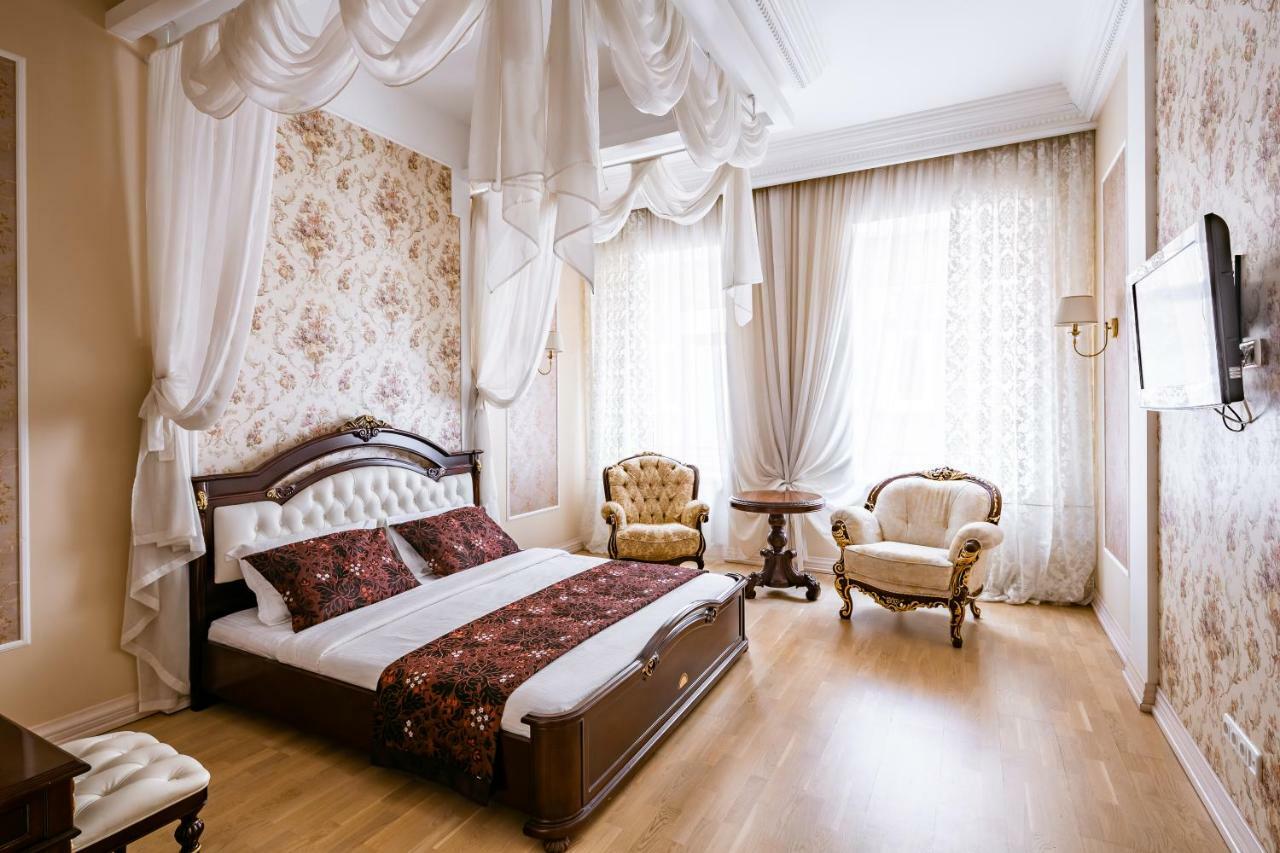 Romari Проспект Свободи 31 Leópolis Exterior foto